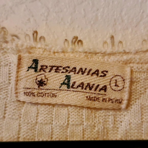 😍 Gorgeous Boutique Hand-knit Tank & Sweater Made in Peru - Picture 5 of 6